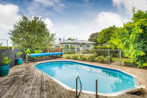 Photo of property in 17 Aranui Road, Kairanga, Palmerston North, 4475