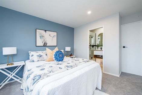 Photo of property in 2/322 Te Atatu Road, Te Atatu South, Auckland, 0610