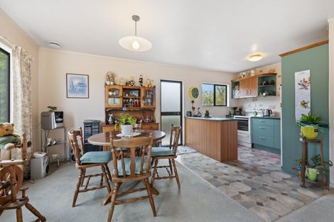 Photo of property in 11a John Road, Stanmore Bay, Whangaparaoa, 0932