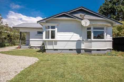 Photo of property in 14 Mcgill Street, Waimangaroa, Westport, 7891