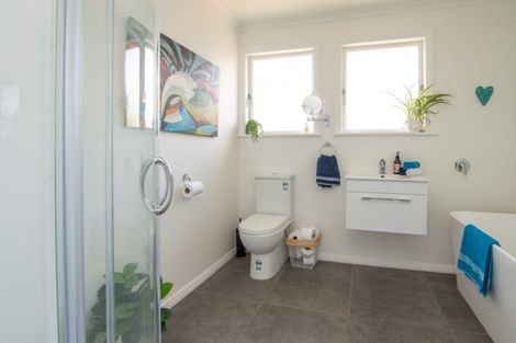 Photo of property in 43b Abraham Crescent, Milson, Palmerston North, 4414