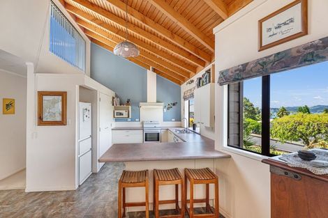 Photo of property in 28 Centennial Drive, Whitianga, 3510