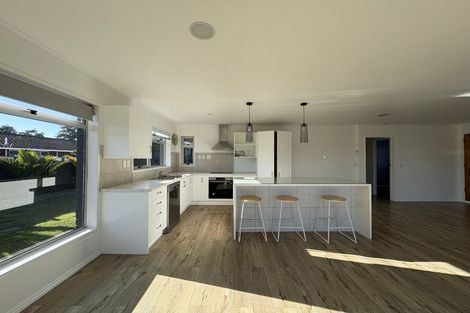 Photo of property in 21 Meadowbrook Drive, Cloverlea, Palmerston North, 4412