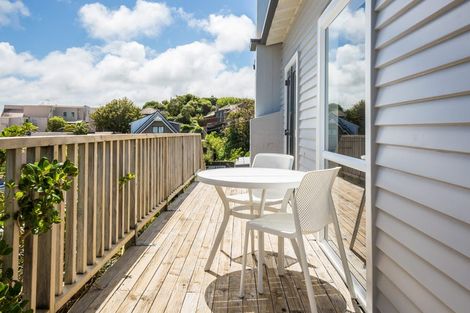 Photo of property in 78 Bayview Road, Paremata, Porirua, 5024