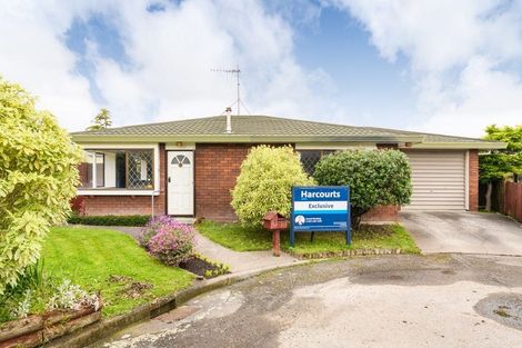 Photo of property in 5 Edgecombe Court, Roslyn, Palmerston North, 4414