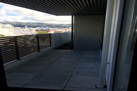 Photo of property in 76 Brougham Street, Mount Victoria, Wellington, 6011