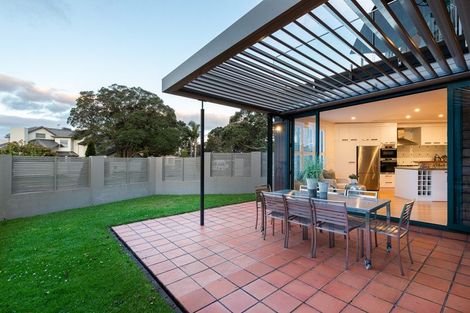 Photo of property in 1/16 Clifton Road, Hauraki, Auckland, 0622