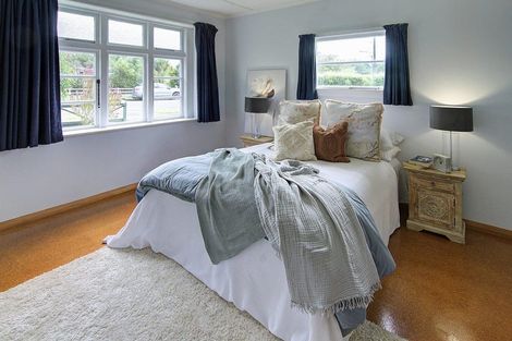 Photo of property in 6 Lansdowne Crescent, Lansdowne, Masterton, 5810