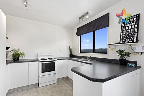 Photo of property in 59 Pokohiwi Road, Normandale, Lower Hutt, 5010