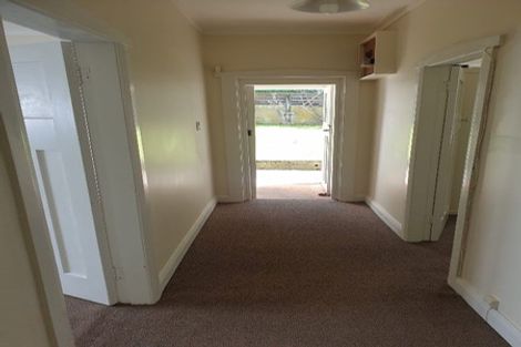 Photo of property in 64 Maupuia Road, Maupuia, Wellington, 6022