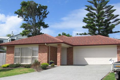 Photo of property in 63 Nimstedt Avenue, Oteha, Auckland, 0632