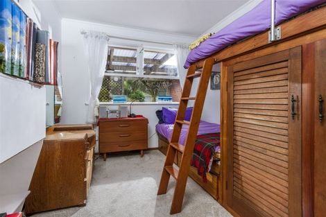 Photo of property in 10 Almadale Place, Hillcrest, Auckland, 0627