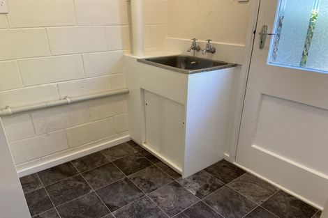 Photo of property in 4/23 Collins Avenue, Tawa, Wellington, 5028