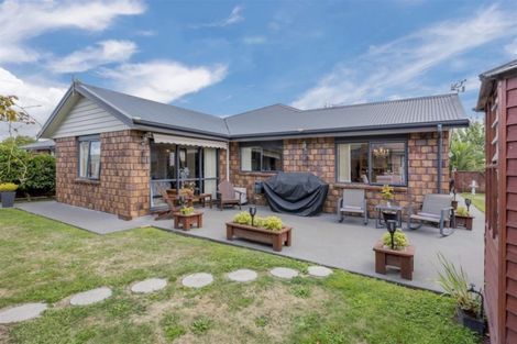 Photo of property in 6 Barry Curtis Place, Levin, 5510