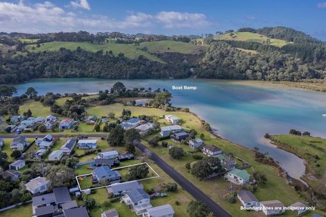 Photo of property in 62 Oyster Drive, Cooks Beach, Whitianga, 3591