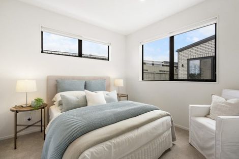 Photo of property in 55 Parkmore Drive, Rosehill, Papakura, 2113