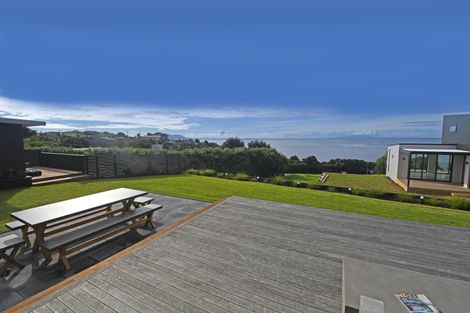 Photo of property in 22 Wonderview Road, Leigh, 0985