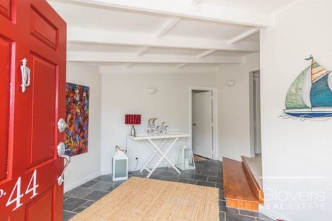 Photo of property in 44 Western Road, Laingholm, Auckland, 0604