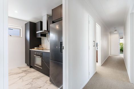 Photo of property in 3 Phoenix Avenue, Hokowhitu, Palmerston North, 4410