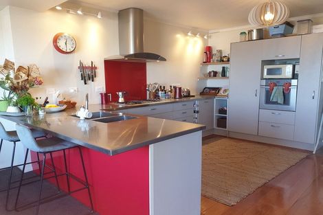 Photo of property in 58 Owhiro Bay Parade, Owhiro Bay, Wellington, 6023