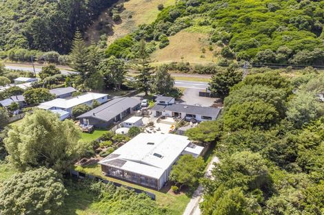 Photo of property in 222 Main Road South, Raumati South, Paraparaumu, 5032