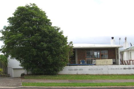 Photo of property in 140 Glengarry Road, Glen Eden, Auckland, 0602