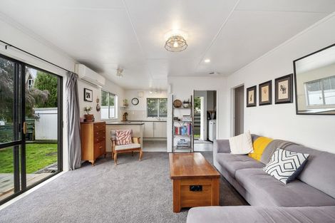 Photo of property in 2/15 Gladstone Grove, Richmond Heights, Taupo, 3330