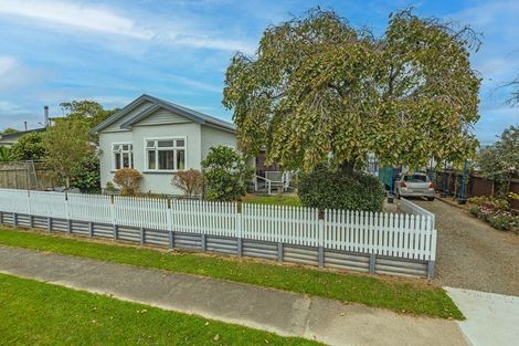Photo of property in 4 Rosalie Terrace, Kelvin Grove, Palmerston North, 4414