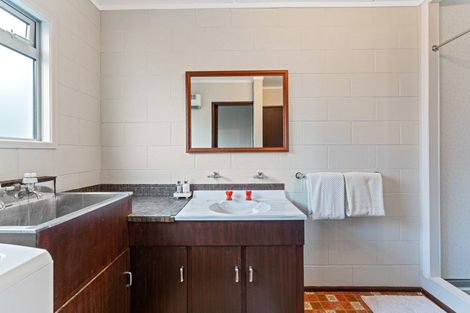 Photo of property in 79 Wakeman Road, Acacia Bay, Taupo, 3330