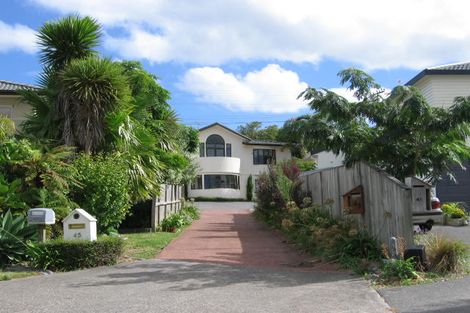 Photo of property in 43 Bronzewing Terrace, Unsworth Heights, Auckland, 0632