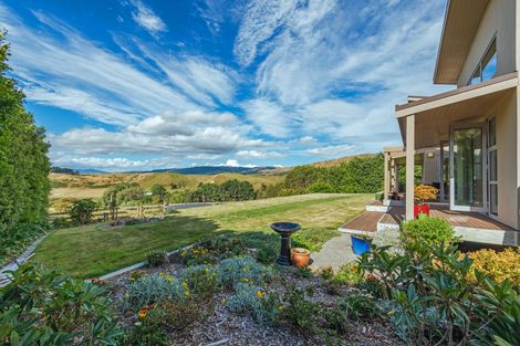 Photo of property in 38 Oram Drive, Turitea, Palmerston North, 4472