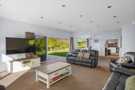 Photo of property in 27 Pisa Moorings Road, Mount Pisa, Cromwell, 9383