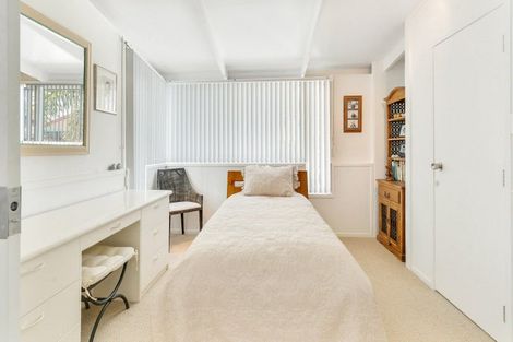 Photo of property in 10 Takutai Avenue, Bucklands Beach, Auckland, 2012