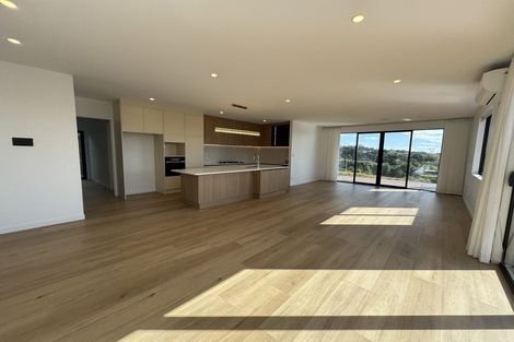 Photo of property in 32 Ridgehill Rise, Flat Bush, 2019