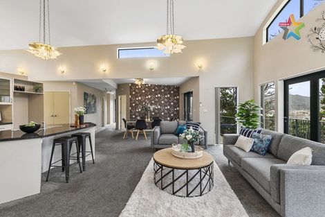 Photo of property in 31 Summit Road, Fairfield, Lower Hutt, 5011