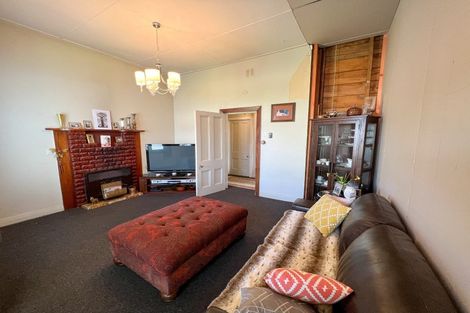Photo of property in 7 Seddon Street, Dannevirke, 4930