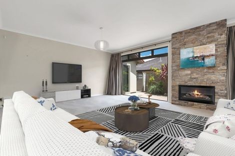 Photo of property in 1 Tarn Close, Pyes Pa, Tauranga, 3112