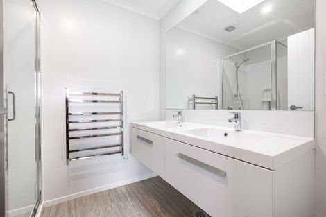 Photo of property in 21 Koreke Close, Kenepuru, Porirua, 5022