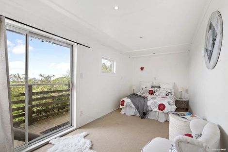 Photo of property in 166 Browns Bay Road, Murrays Bay, Auckland, 0630