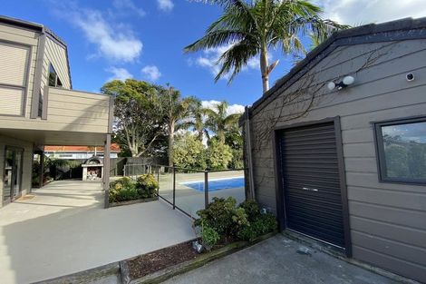 Photo of property in 66 Tauhinu Road, Greenhithe, Auckland, 0632