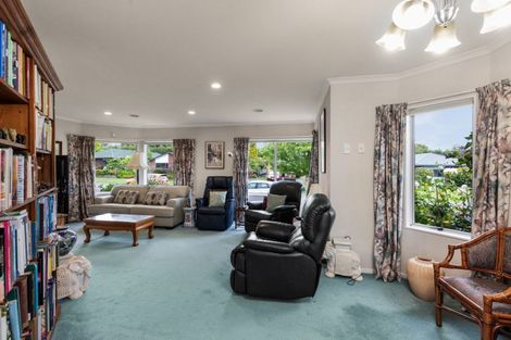 Photo of property in 11 Kingsgate Avenue, Havelock North, 4130