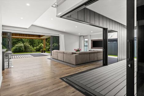 Photo of property in 20 Taruna Place, Havelock North, 4130