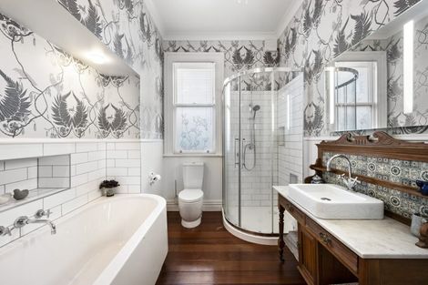 Photo of property in 9 Boundary Road, Kelburn, Wellington, 6012