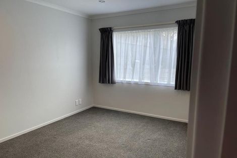 Photo of property in 1 Kerr Grove, Johnsonville, Wellington, 6037