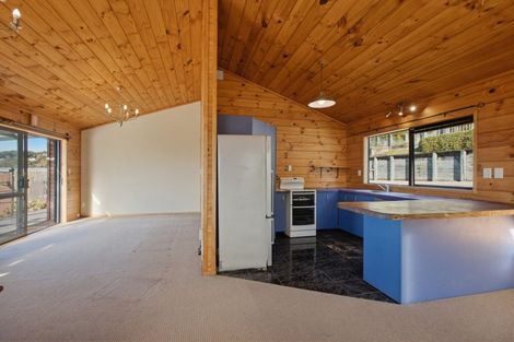 Photo of property in 27 Bateleur Close, Welcome Bay, Tauranga, 3112