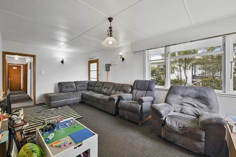 Photo of property in 56 Banks Street, Marfell, New Plymouth, 4310