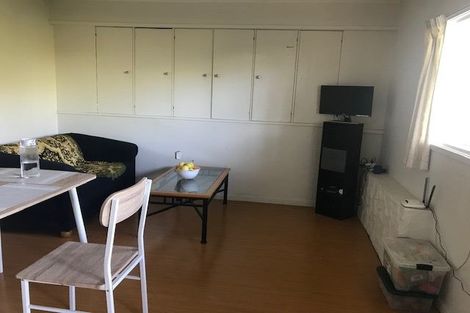 Photo of property in 1/23 Woodcote Drive, Glenfield, Auckland, 0629