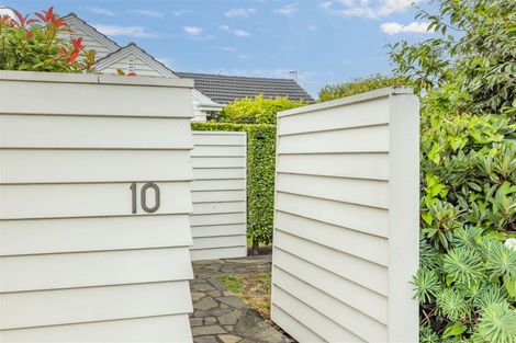 Photo of property in 10 Joyce Crescent, Ilam, Christchurch, 8041