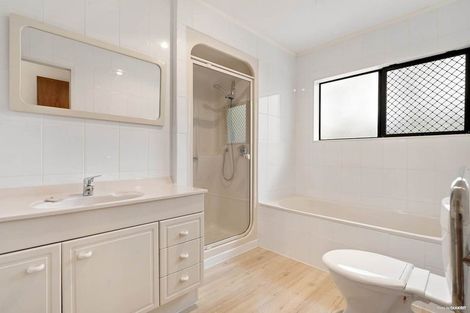 Photo of property in 36 Sturges Road, Henderson, Auckland, 0612