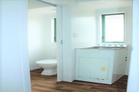 Photo of property in 71a Barrack Road, Mount Wellington, Auckland, 1060